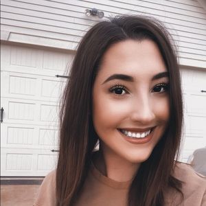 Meet your Posher, Bailey